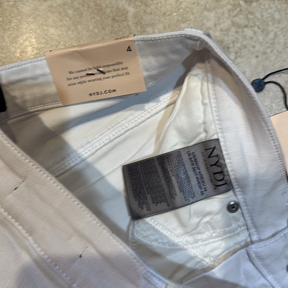 NWT! NYDJ White Joni Relaxed Denim Capri Jeans 4 Not Your Daughter's Jeans - Picture 7 of 9